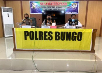 Sosialisasi Sadar Kamtibmas, Kunjungan Dirbinmas Polda Jambi dan Ketua  Pokdarkamtibmas Bhayangkara daerah Jambi ke Polres Bungo