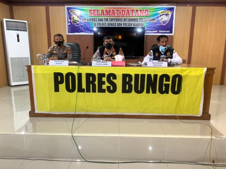 Sosialisasi Sadar Kamtibmas, Kunjungan Dirbinmas Polda Jambi dan Ketua  Pokdarkamtibmas Bhayangkara daerah Jambi ke Polres Bungo