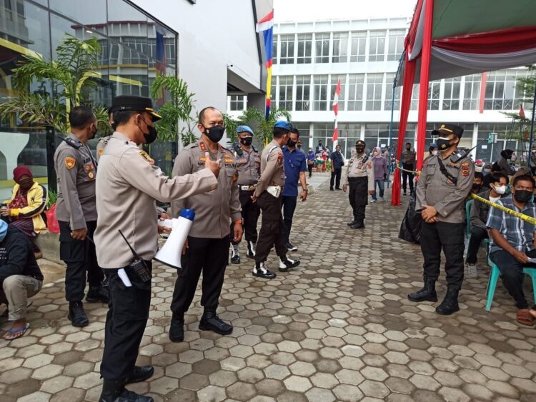 Vaksinasi Hari Kedua Berjalan Lancar