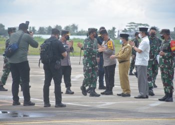 Vaksinasi Jambi Kedatangan Panglima TNI dan Kapolri Meninjau Alat Silacak