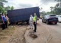 Rengut Nyawa Dua Truk Angkutan Batu Bara Adu Kambing