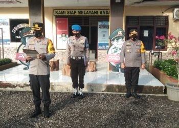 Kapolres Merangin Pimpin Apel Pagi di Polsek Pamenang