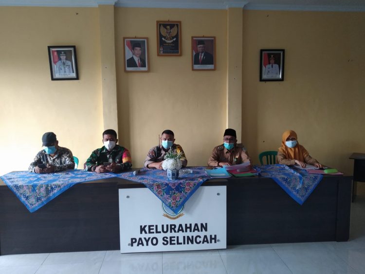 Babinsa Payo Selincah menghadiri Verval bantuan pemerintah