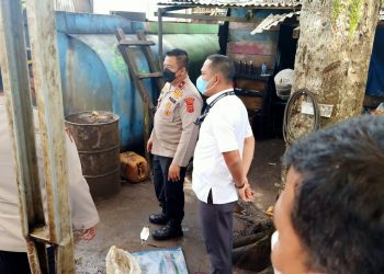 Wakapolda Tinjau Lokasi Penggerebekan Gudang Minyak Ilegal
