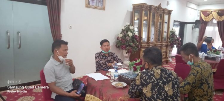Merasa Tidak Merdeka Dari Signal Telekomunikasi, Masyarakat Telentam Datangi Bupati Merangin