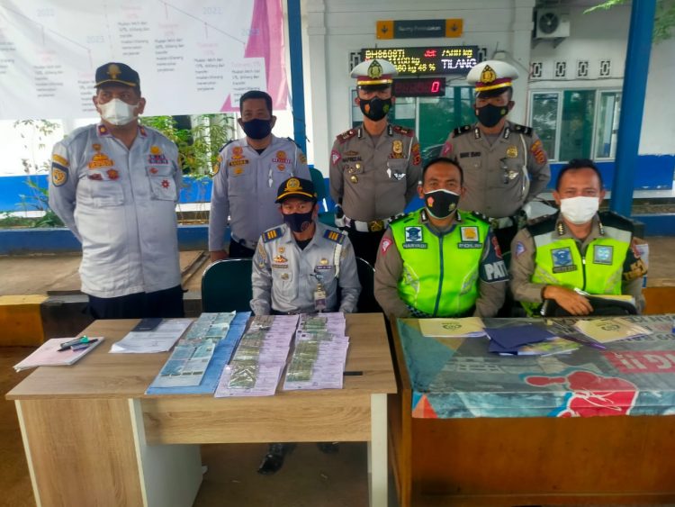 Satuan Lalulintas Polres Muaro Jambi Adakan Razia Di KM 38
