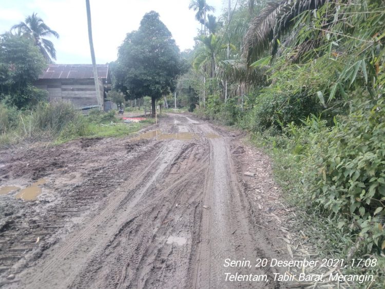 Rusak Jalan Aset Desa Oleh Oknum Pemain PETI, Ketua Karang Taruna Telentam Beni Rustandi, Akan Bawa Ke Jalur Hukum