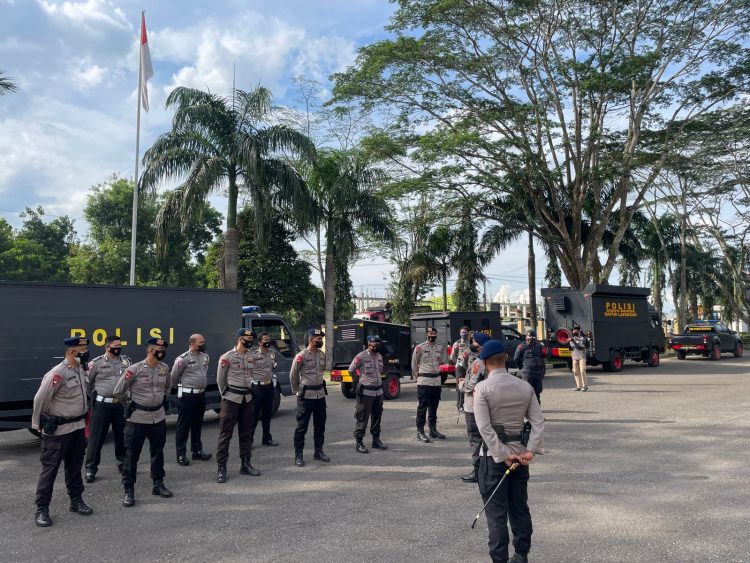 Polda Jambi Kirimkan Bantuan Sembako Ke Kabupaten Bungo Yang Terkena Banjir
