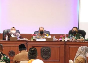 Kapolres Muaro Jambi Dampingi Kapolda Jambi adakan Rakor Percepatan Vaksinasi, Kapolda Jambi : Terima Kasih Kepada Bupati Muaro Jambi Membantu Nakes Vaksinasi di Kab. Kerinci