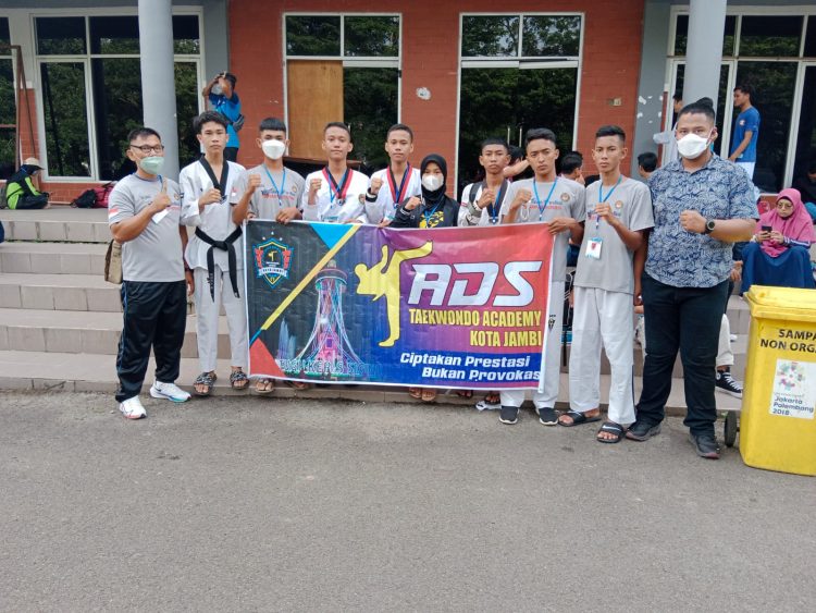 14 Mendali Emas Membawa Nama Harum Kota Jambi, Team ADS Taekwondo Academy Mendapatkan Peringkat 2 Kejuaran di Sumsel