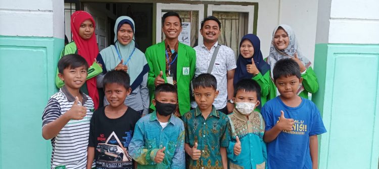 Mahasiswa KKN Posko 8 IAI Nusantara Batanghari Melaksanakan Kegiatan Sunatan Massal Untuk Anak-Anak Masyarakat di Desa Singkawang