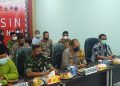 Kapolres Muaro Jambi Yuyan Dampingi Kapolda Jambi Vitcon Bersama Wakapolri Pantau Kegiatan Vaksin Di Puskesmas Sekernan
