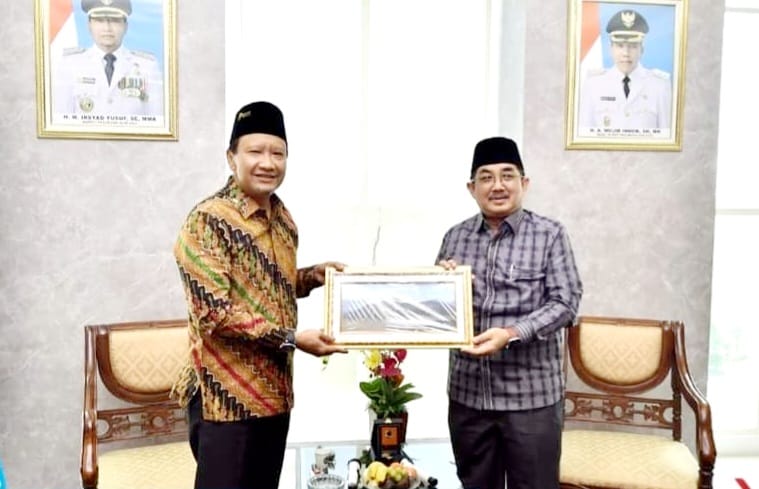 Bupati Tanjabbar Laksanakan Kunjungan Studi Tiru ke Pemkab Pasuruan Terkait Pengembangan Ekra