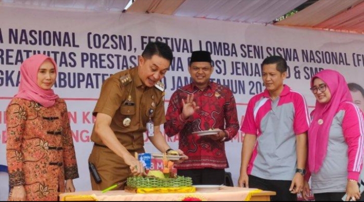 Buka FL2SN, Bachyuni Deliansyah Berharap Bisa Wakilkan Jambi di Tingkat Nasional