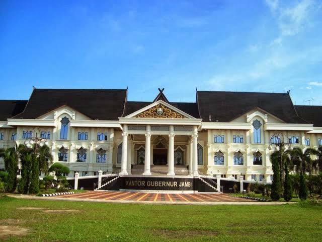 DATA TALK: Kemiskinan Di Provinsi Jambi