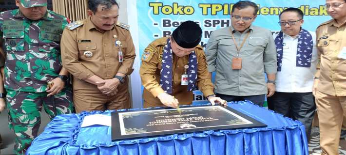 Gubernur Al Haris Resmikan Toko TPID di Pasar Siulak Kerinci, Upaya Kendalikan Harga Pangan