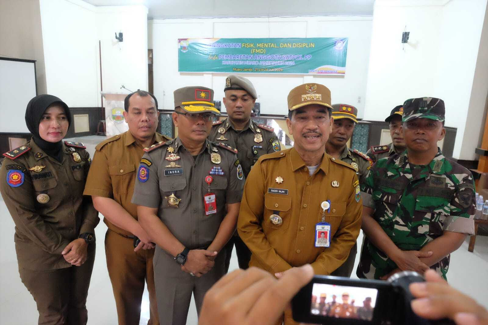 Penjabat Bupati Kabupaten Muaro Jambi Drs Raden Najmi Menghadiri Acara Bejolo di Ujung Tanjung