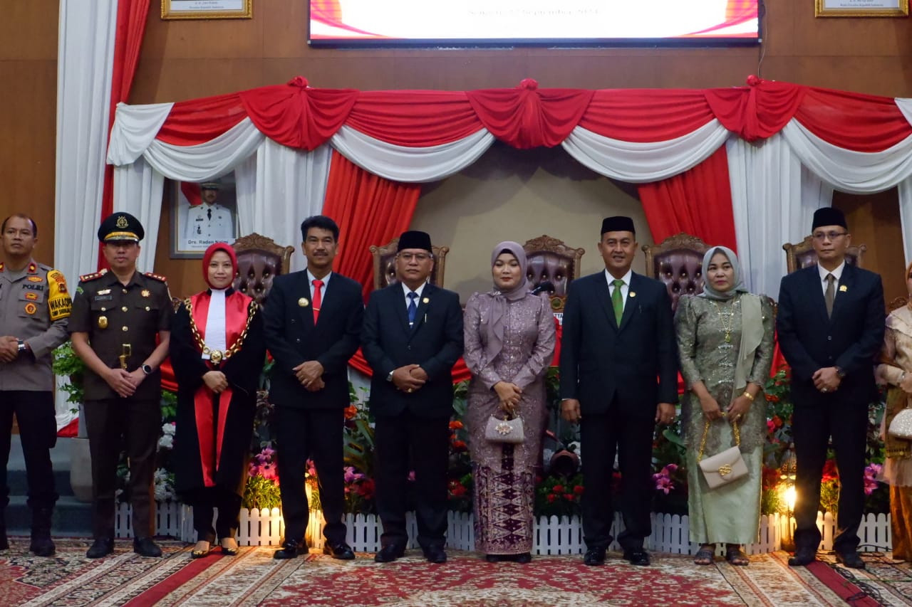 Pengucapan Sumpah /Janji Pimpinan Difinitif DPRD Muaro Jambi Masa Jabatan 2024-2029