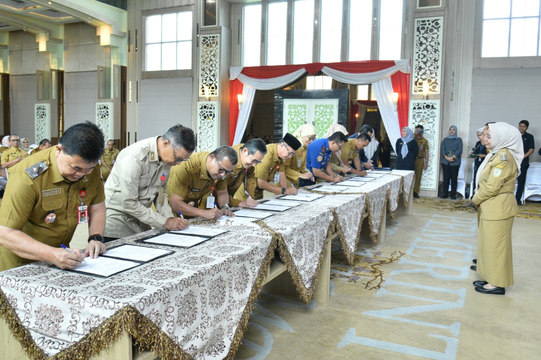 Kepala OPD Pemkot Jambi Teken Perjanjian Kinerja Dihadapan Pj Wali Kota