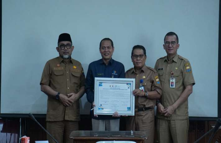 Perkuat Sinergitas Statistik Berkualitas, Diskominfo dan Bappeda Tanda Tangani Komitmen Bersama BPS Provinsi Jambi