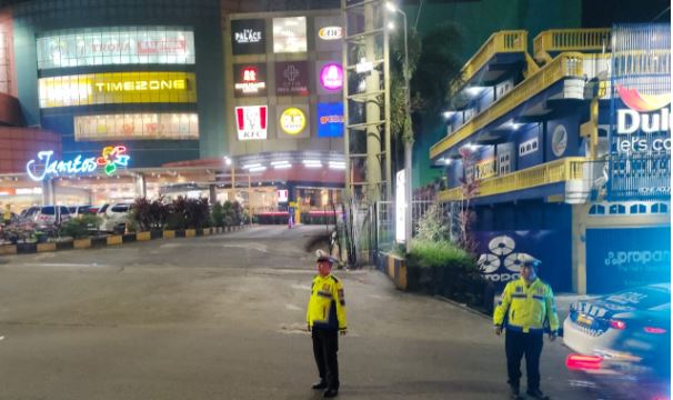 Satgas Kamseltibcarlantas Ops Ketupat Siginjai 2025 Laksanakan Patroli dan Pengaturan Lalu Lintas di Pusat Perbelanjaan