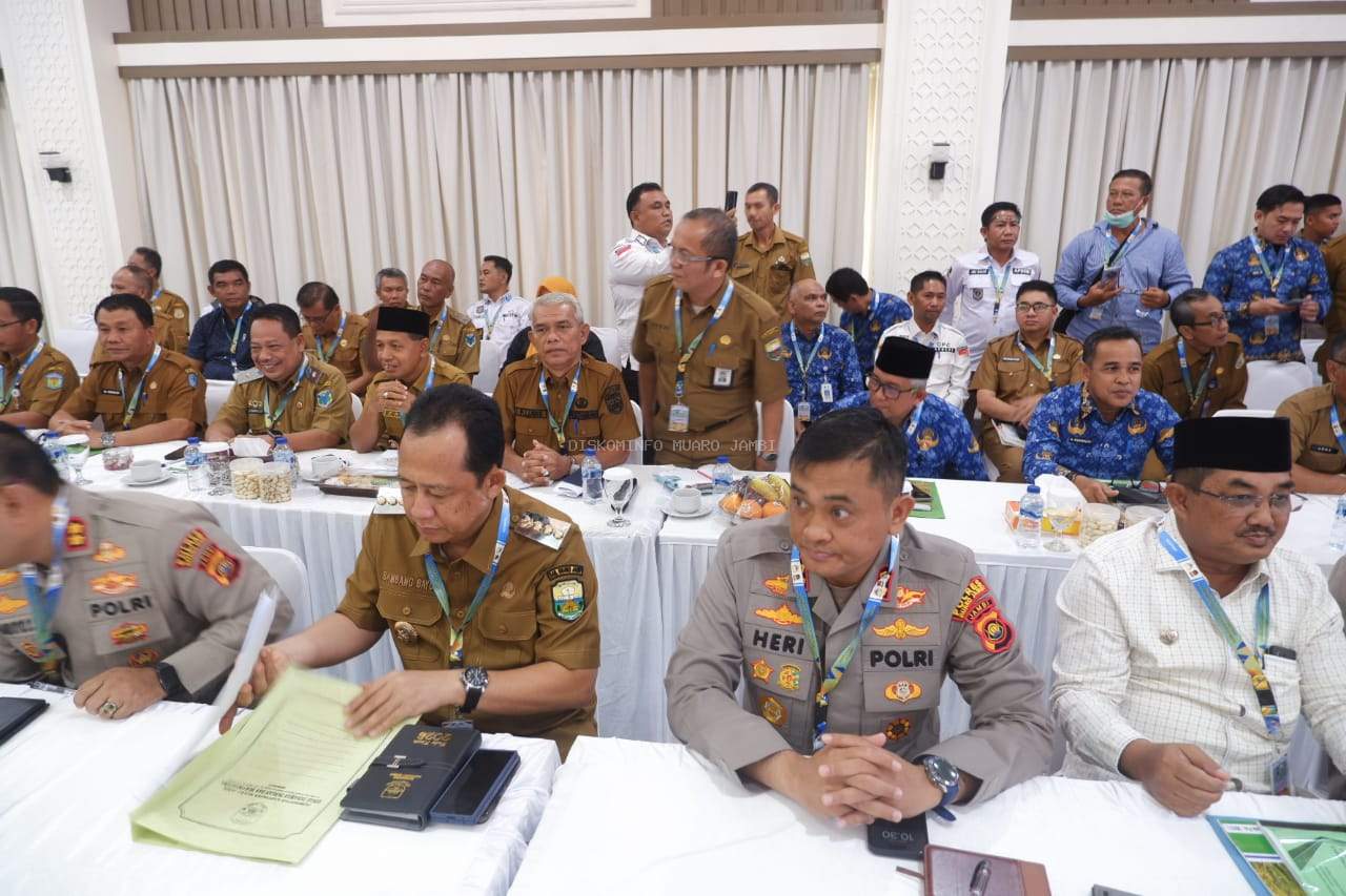 Bupati Muaro Jambi Bambang Bayu Suseno Menghadiri Rapat Koordinasi Lintas Sektoral yang Dipimpin Oleh Kapolda Jambi, Irjen. Pol. Krisno Siregar