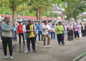 Bupati Merangin Pimpin Senam Jumat Sehat di RTH Pasar Bawah Bangko
