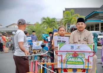 Meriahkan HUT RI, Pemkab Tanjab Barat Buka Lomba Balap Becak Hias