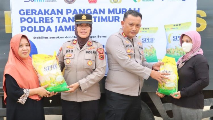 Suliyanti Istri Cik Bur Jalani Sidang Perdana Kasus Suap Ketok Palu di Pengadilan Tipikor Jambi