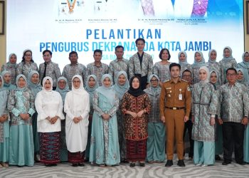 Hj. Hesti Haris Apresiasi Gerai UMKM Dekranasda Kota Jambi dan Dorong Perlindungan HAKI Produk Unggulan