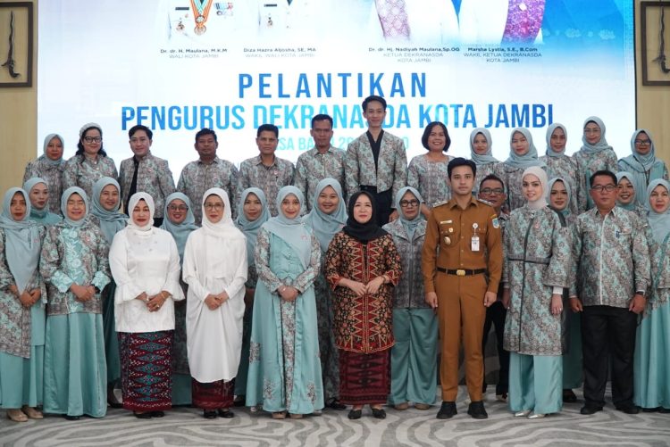 Hj. Hesti Haris Apresiasi Gerai UMKM Dekranasda Kota Jambi dan Dorong Perlindungan HAKI Produk Unggulan