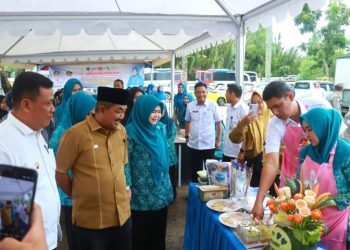 Meriahkan Hari Jadi Tanjab Barat ke-60 dan HUT RI ke-80, TP-PKK Gelar Lomba Masak Serba Ikan