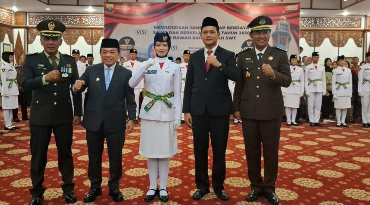 Ketua DPRD Provinsi Jambi Berikan Dukungan dan Motivasi Kepada 54 Anggota Paskibraka