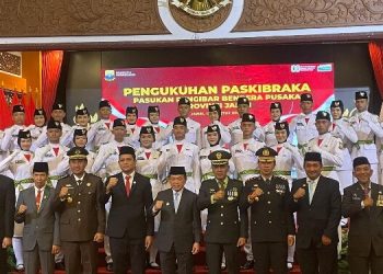 Gubernur Al Haris Kukuhkan 54 Anggota Paskibraka Provinsi Jambi Tahun 2025