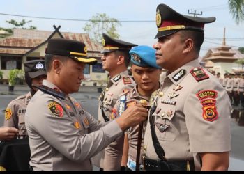 Kapolres Tanjab Barat Pimpin Upacara Sertijab Kasat Lantas dan Kapolsek Tungkal Ilir