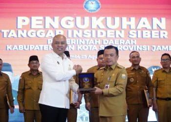 Gubernur Al Haris Terima Penghargaan Jambi Jadi Provinsi ke-6 Lengkapi Tim Tanggap Insiden Siber, Tegaskan Perkuat Ketahanan Digital Daerah