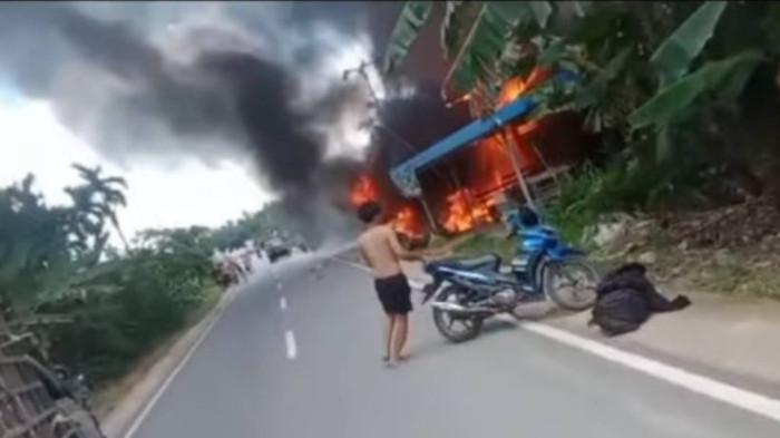 4 Bedeng, Bengkel, dan 10 Motor di Desa Teluk Kulbi Hangus Terbakar, Kerugian Ditaksir Ratusan Juta