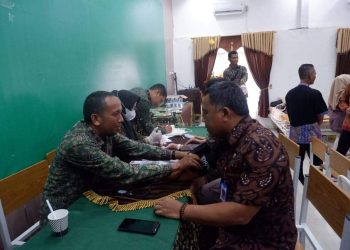 Sekda Muaro Jambi H. Budhi Hartono S. Sos., MT Ikut Kegiatan Donor Darah dalam Rangka Memperingati Hari Lahir Kejaksaan Republik Indonesia ke-80 Tahun 2025