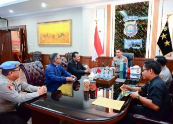Sekda Muaro Jambi H. Budhi Hartono S. Sos., MT Ikut Kegiatan Donor Darah dalam Rangka Memperingati Hari Lahir Kejaksaan Republik Indonesia ke-80 Tahun 2025