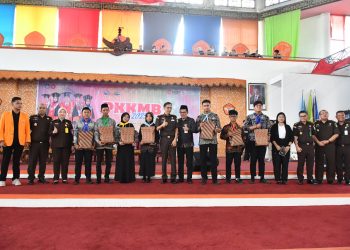 Kajati Jambi Berikan Materi Anti Korupsi Di PKKMB UNJA 2025