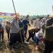 Polres Sarolangun Serahkan Mesin Pertanian untuk Dukung Produktivitas Petani