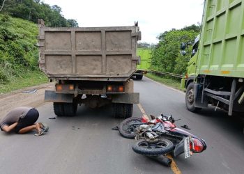 Truk Mendadak Berhenti, Tiga Kendaraan Tabrakan Beruntun di Jujuhan