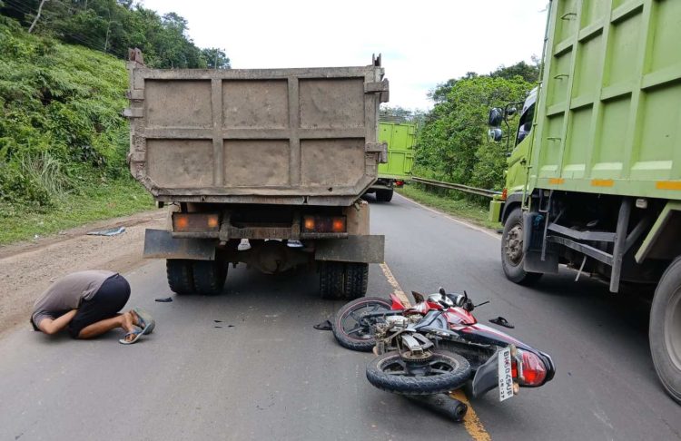 Truk Mendadak Berhenti, Tiga Kendaraan Tabrakan Beruntun di Jujuhan