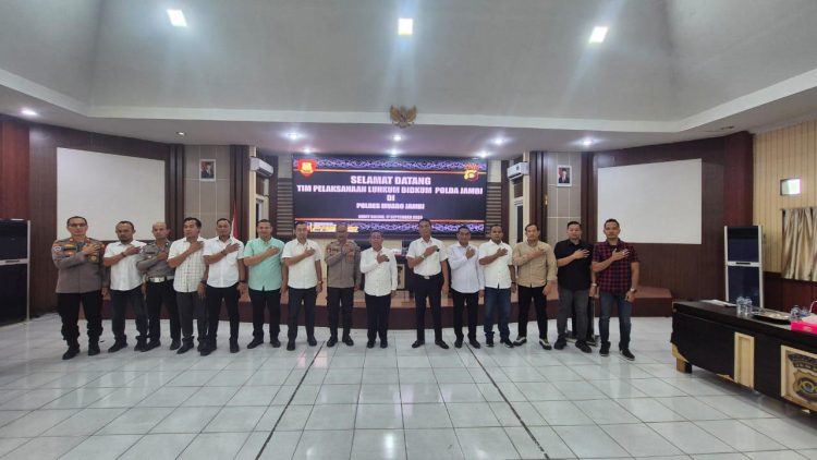 Kapolda Jambi Membuka Rakernis Fungis Pamobvit Polda Jambi