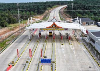 Jelang Hari Lalu Lintas Bhayangkara ke-70, Satlantas Polresta Batanghari Bagikan 100 Segitiga Pengaman ke Pengemudi