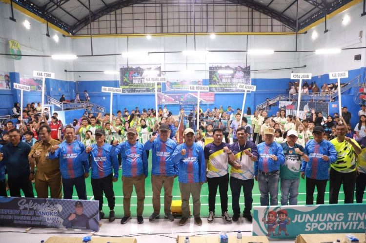 Bupati Tanjab Barat Buka Kejurprov PBSI Jambi Tahun 2025