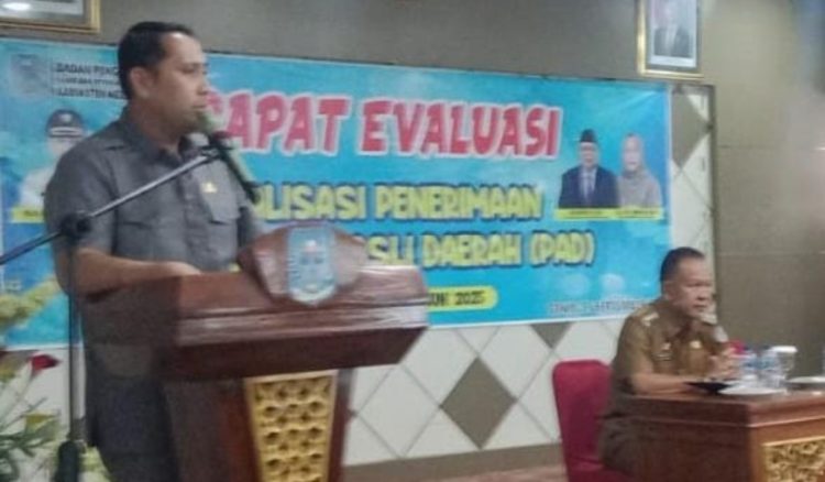 Bupati H M Syukur Buka Monev Perimaan PAD dan PBB-P2