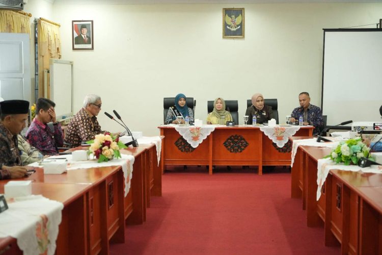 Ketua TP PKK Kabupaten Muaro Jambi Ririn Novianty, SE Menghadiri Rapat Persiapan Sosialisasi Smartedu