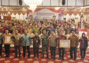 Hadiri Audiensi dengan Wamen PAN-RB RI, Wabup Tanjab Barat Sampaikan Persoalan Tenaga Honorer