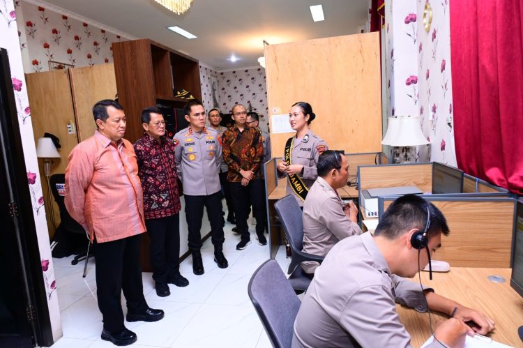 Jumat Bersih Diskominfo Luncurkan Program Gespegtabung